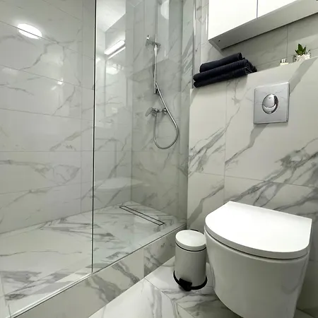 K22 Galeria Mokotow Modzelewskiego ורשה