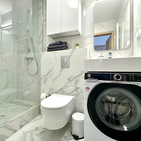 K22 Galeria Mokotow Modzelewskiego ורשה