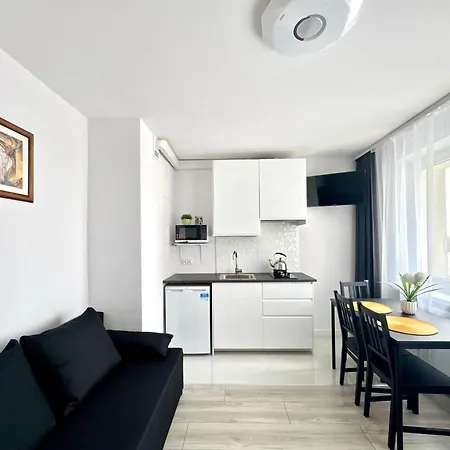 K22 Galeria Mokotow Modzelewskiego Apartment *